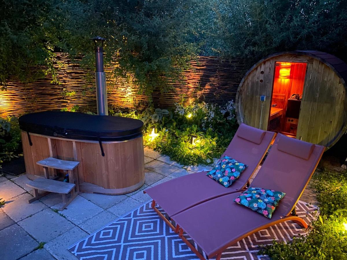 Bed & Wellness Klein Knorrestein With Private Hottub And Sauna And Tandembike Rental Included In Price Almere Exteriér fotografie