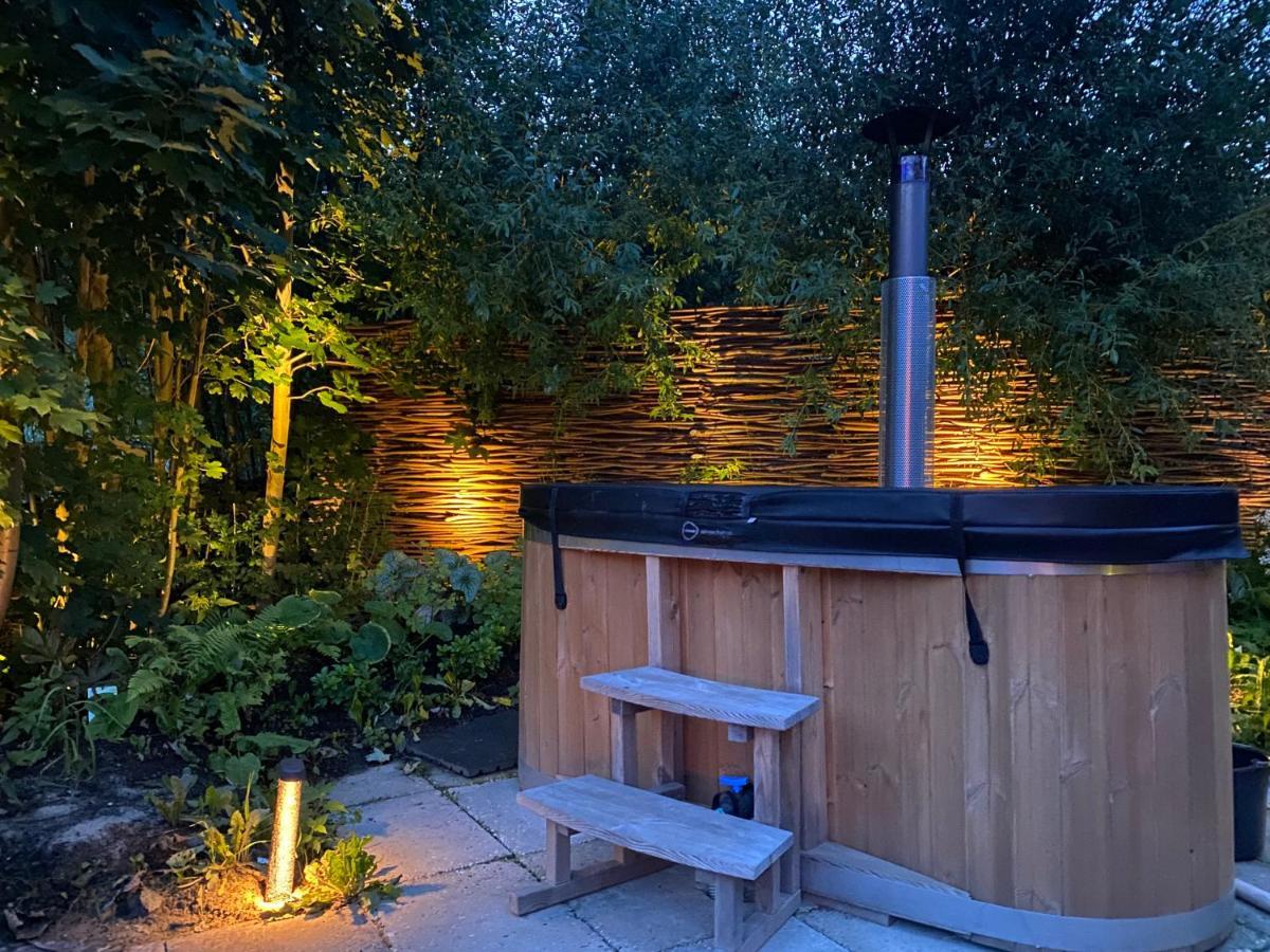Bed & Wellness Klein Knorrestein With Private Hottub And Sauna And Tandembike Rental Included In Price Almere Exteriér fotografie